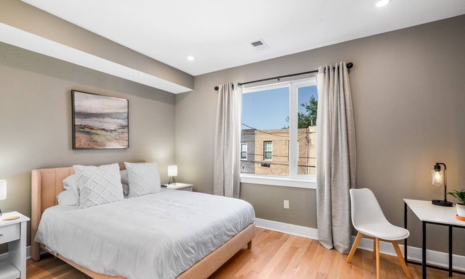 Point Breeze Casa | BRAND NEW Modern Philly Dream Home - Near Hospitals, Shopping, Transit - Room #2
