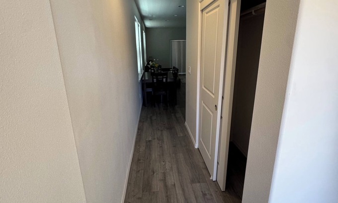 Thurston Condominio | Brand New never lived in 3-bedroom Duplex in enjoyable Springfield with AC