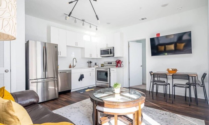 Old Fourth Ward Condominio | Brand New Parkview with Balcony in Old Fourth Ward
