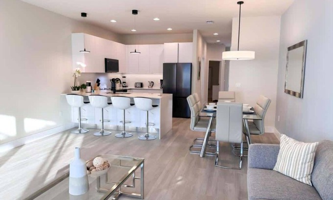 Four Corners Casa | Brand New Pool Home near Disney | Resort Access