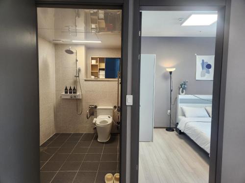 Jung-gu Apartamento | Brand New Residence with Family