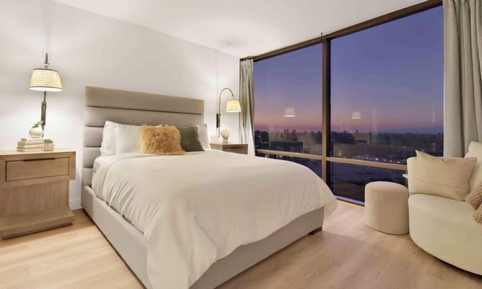 Marina del Rey Condominio | Brand New Smart Home w/Gorgeous Waterfront Views