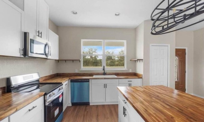 Nalcrest Casa | Brand New Spring Fed Lake Front Home