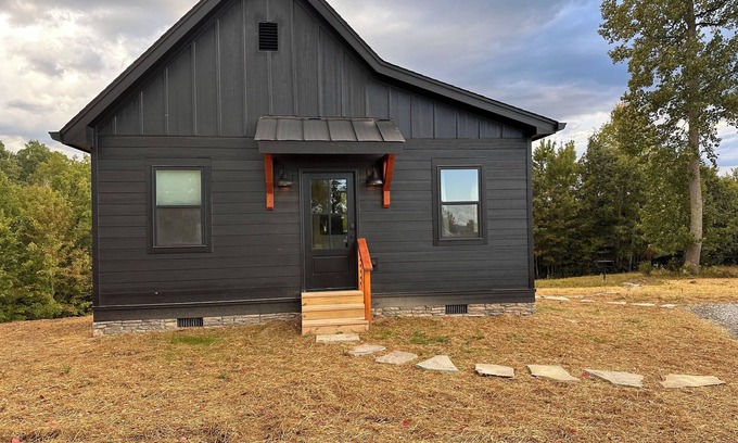 Keslers Cross Lanes Cabaña | Brand New! The Cottage at Sunset Farm