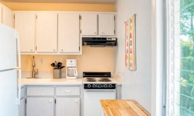 Sanibel Cabaña | Brand New to the rental market !