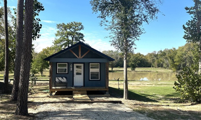 Trinity Cabina | Brand new waterfront cabin "C2"