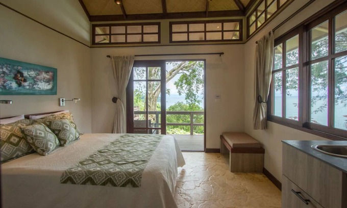 Ballena Villa | Brand New, Wide Ocean Views & Pool - Villas Azul #2c