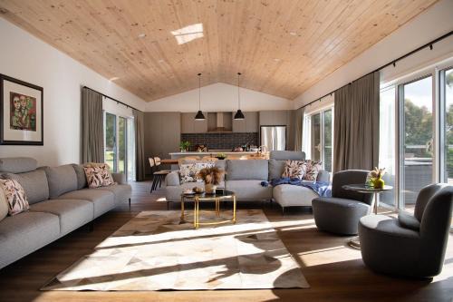Eganstown Casa | Brandy Hot Forest Retreat
