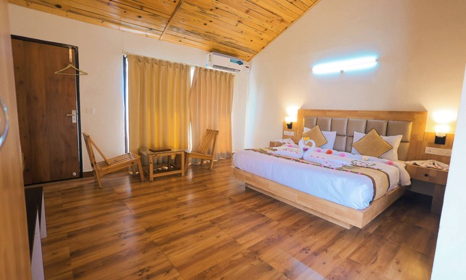 Bail Parao Complejo | Brar Tiger Resort By The Forestory