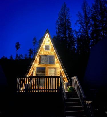 Powell River Chalet De Esquí | Bratty Catty Cabin