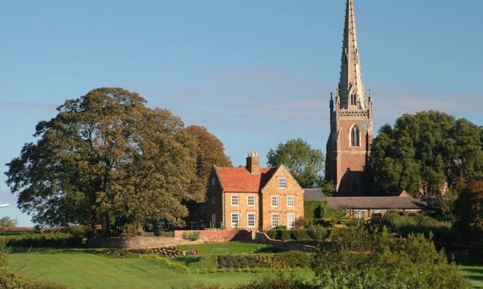Braunston Cabaña | Braunston Manor Cottage: 4-poster beds & ensuites