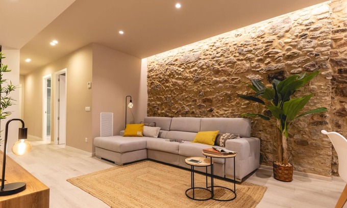 el Mercadal Apartamento | Plaça Catalunya - Apartamento vacacional en Girona | Bravissimo