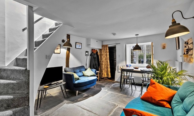Launceston Casa | Bre Stefan by Interhome
