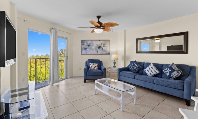 Tavernier Apartamento | Breath of Fresh Air! Relax And Unwind In Our Spacious Unit W/ Kitchen!