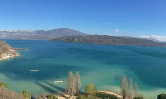 Sainte-Croix-du-Verdon Casa | Breathtaking view of the lake. La View" house