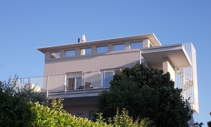 San Benedetto di Lugana Apartamento | PANORAMA IMPRESIONANTE DESDE EL SOLARIUM EN EL TECHO Wi-Fi gratis, 2 BAÑOS