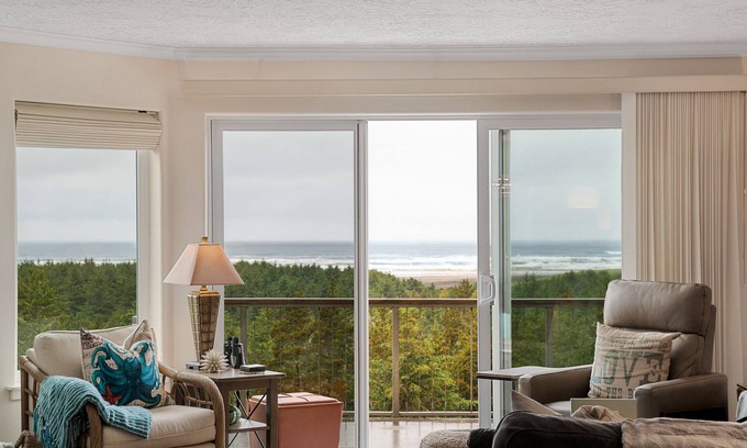 Seaview Casa | Vista panorámica al mar con detalles de lujo tejidos en todo!
