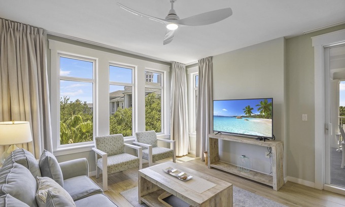 Villa Lago Condominio | "Breathtaking Bay Views: 5th Floor 1BR | 1BA, Full Kitchen." at Sandestin Golf and Beach Resort!