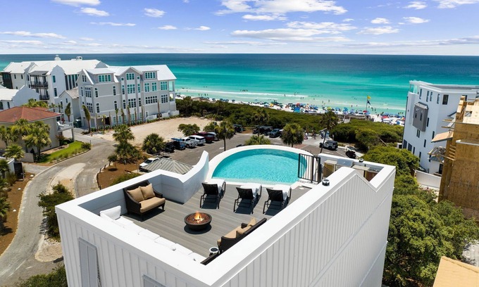 Seawalk Circle Casa | Breathtaking Gulf Views! | Rooftop Pool |1 Minute To Beach!