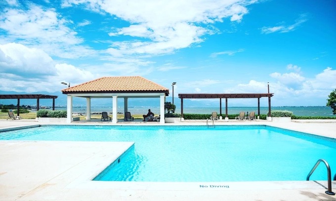 Portmore Casa | Breathtaking Oceanfront Views