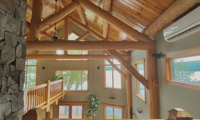 Winthrop Casa | Breathtaking Timber Frame Lake House