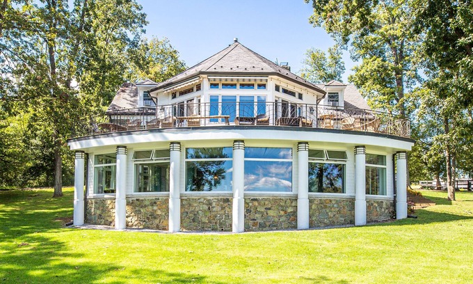 Bluemont Casa | Impresionantes vistas con una piscina privada cubierta, venga a escapar con nosotros.