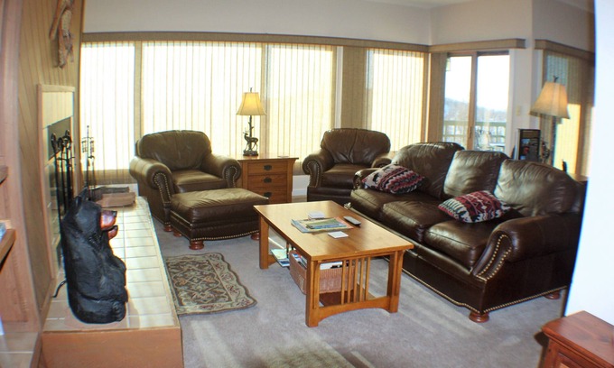 Chestnut Springs Condominio | ¡Vistas que quitan el aliento! Con vistas a las laderas