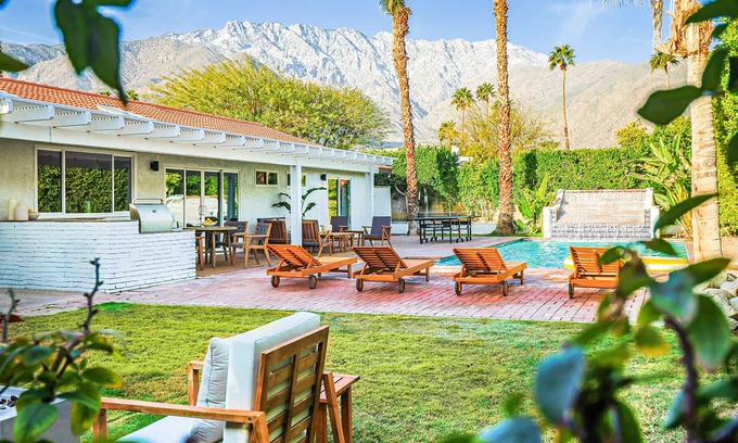 Racquet Club West Villa | Breathtaking views w/ pool and game room