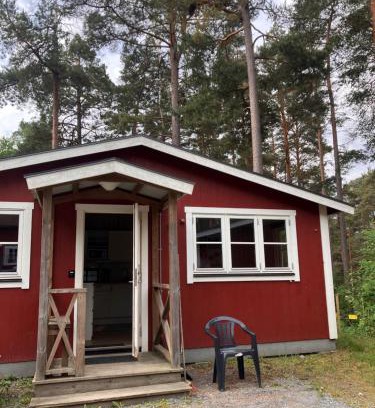 Enkoping Casa | Bredsands camping och bad- Bredsandsstugor