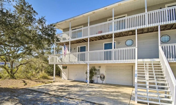 Ono Island Casa | Breezy Heights Perdido Key: Sleeps 6-8 & Pet Friendly