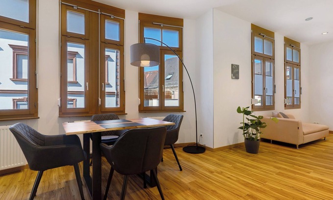 Herbolzheim Apartamento | Breisgau Lofts - Cerca de Europapark con Wi-Fi y aire acondicionado