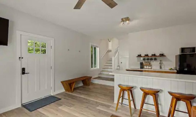 Cashiers Cabaña | Brewer's Cottage at our Boutique & Brewery