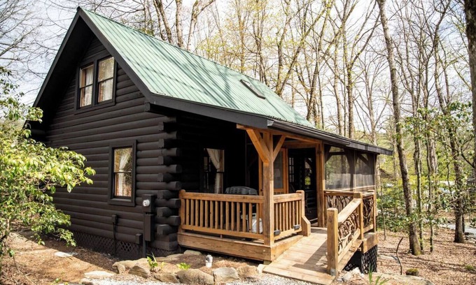 Cashiers Cabina | Brewers Cabin at our Boutique Bed and Brewery