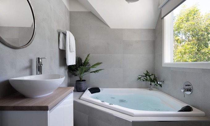 Daylesford Cabaña | Briars Loft is a 2 bedroom cottage perfect for weekends & mid-week escapes