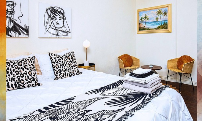 Westlake Apartamento | Brick & Breeze: Your Stylish Near DTLA Hideaway!