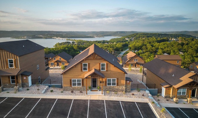 Kimberling City Casa | Bridgeview Lodge Overlooking Tablerock Lake