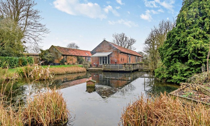 Halesworth Casa | Bridgewater Barn - Cuatro Habitaciones Casa, Capacidad 8
