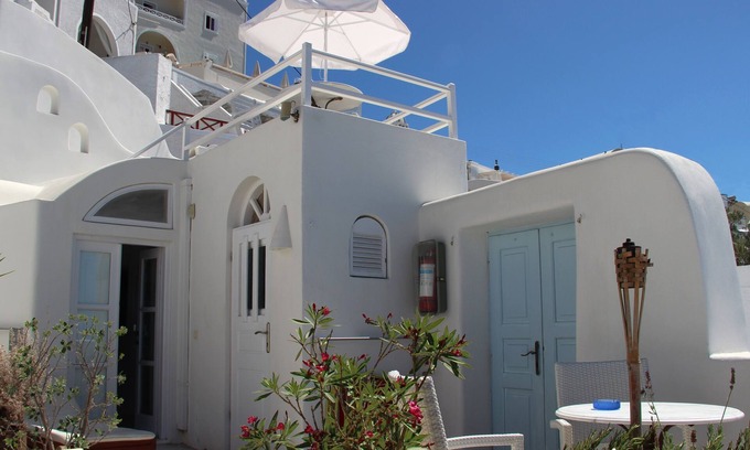 Firostefani Apartamento | BRIGA VILLAS Studio 1 - private terrace. Astonishing view of Caldera /volcano