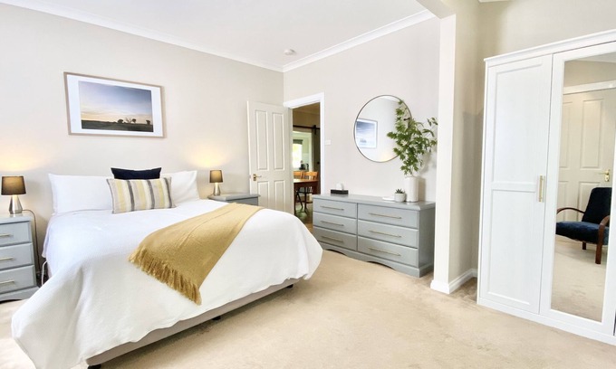 Newborough Casa | Brigadoon Cottages - Tullamore Cottage