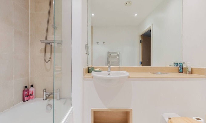 Prince's Apartamento | Bright 1BD Flat Near Iconic London Landmarks