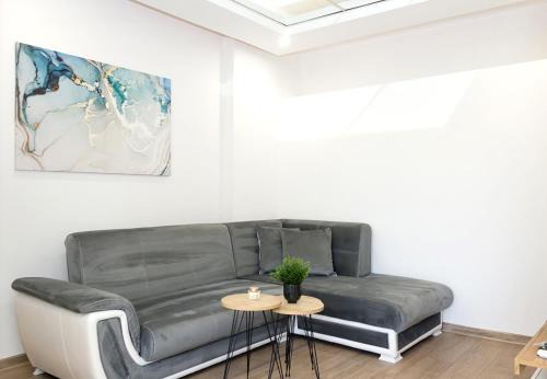 Odesos Apartamento | Bright 2-Bedroom Apartment Near Varna City Center by Flat Mаnаger