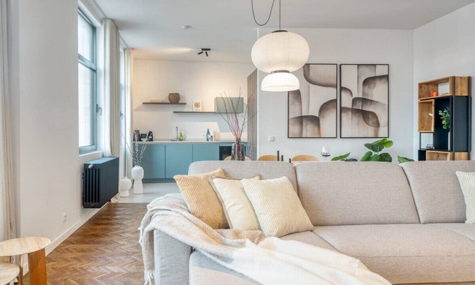 University District Apartamento | Bright 2BR Flat in Antwerp City