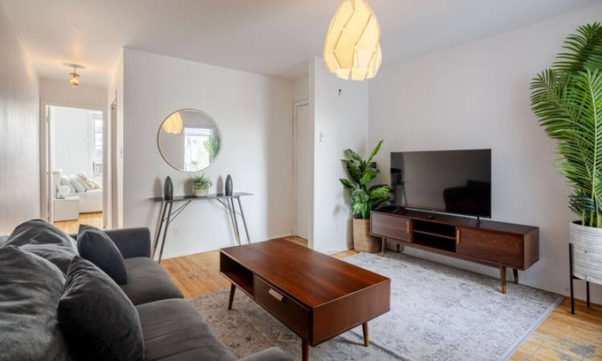 Plateau Mont Royal Apartamento | Bright 2BR in Plateau Mont-Royal | Downtown