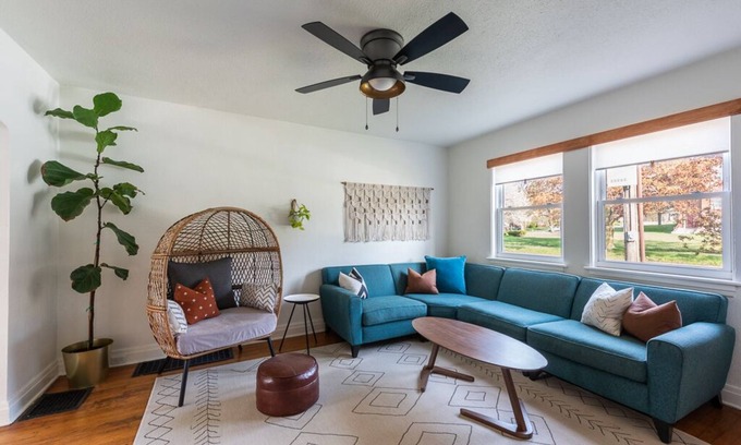 Erie Casa | Bright 4BR w King Beds - Close to everything Erie!