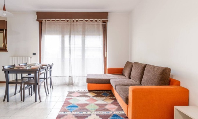 Borgo Roma Apartamento | Fair Verona Bright Apartment with Balcony!