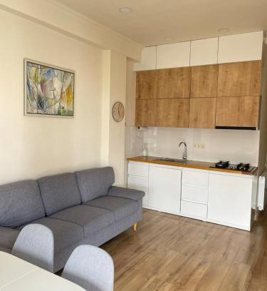 Saburtalo Apartamento | Bright & Airy Hideaway