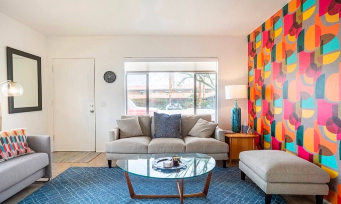 Cathedral City Cove Apartamento | Bright and cheery mid-century modern apartment in the Cove, close to everywhere!