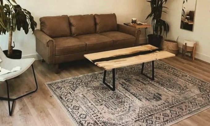 Dauphin Casa | Bright and Cozy Bungalow in Dauphin