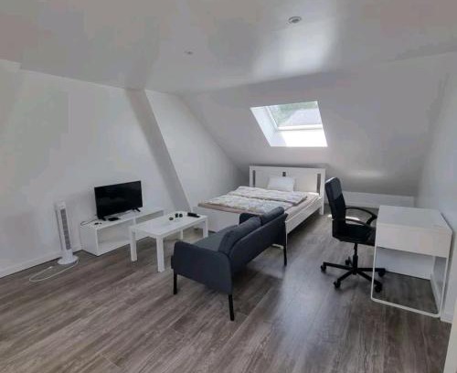 Berg Casa | Bright and cozy room close to airport Grenier