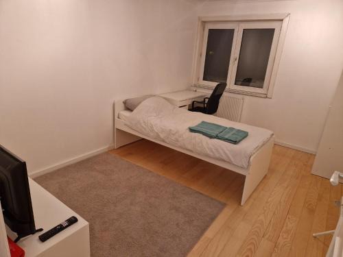 Berg Casa | Bright and cozy room next to the airport petit